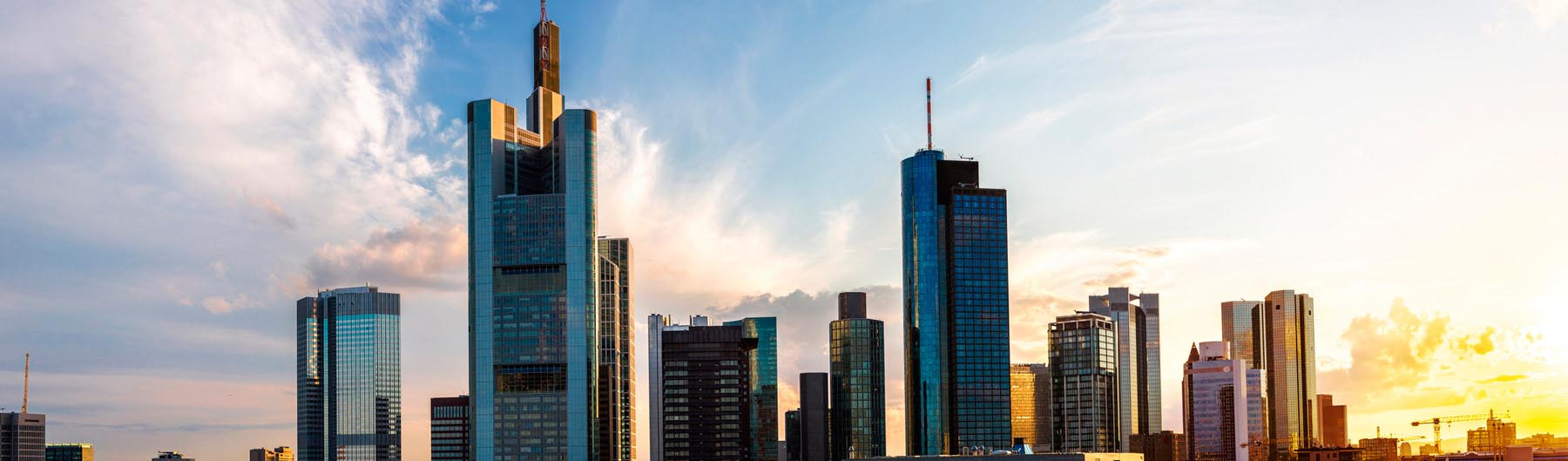 Escort Frankfurt Frankfurt Skyline bei Sonne